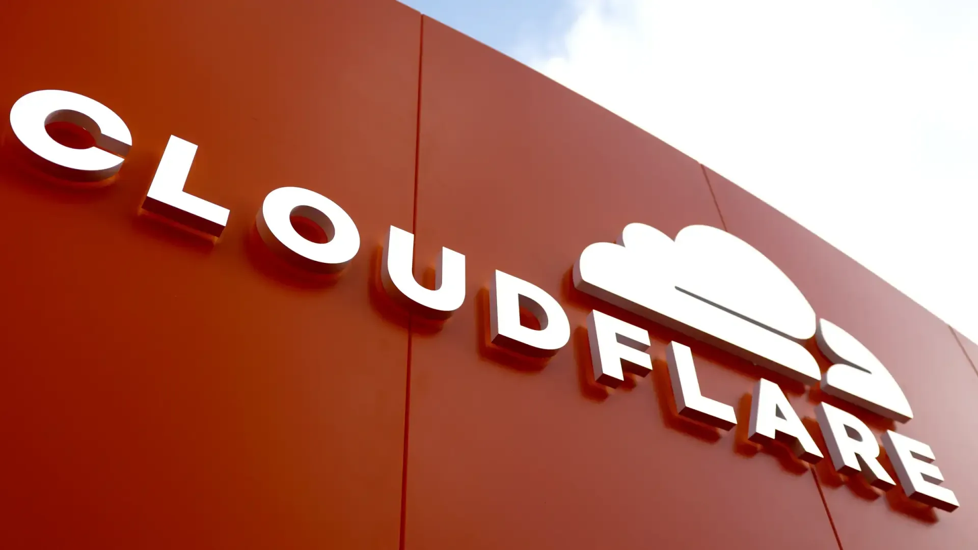 Küresel İnternet Kesintisi: 18 Kasım Cloudflare Arızası ve Son Durum